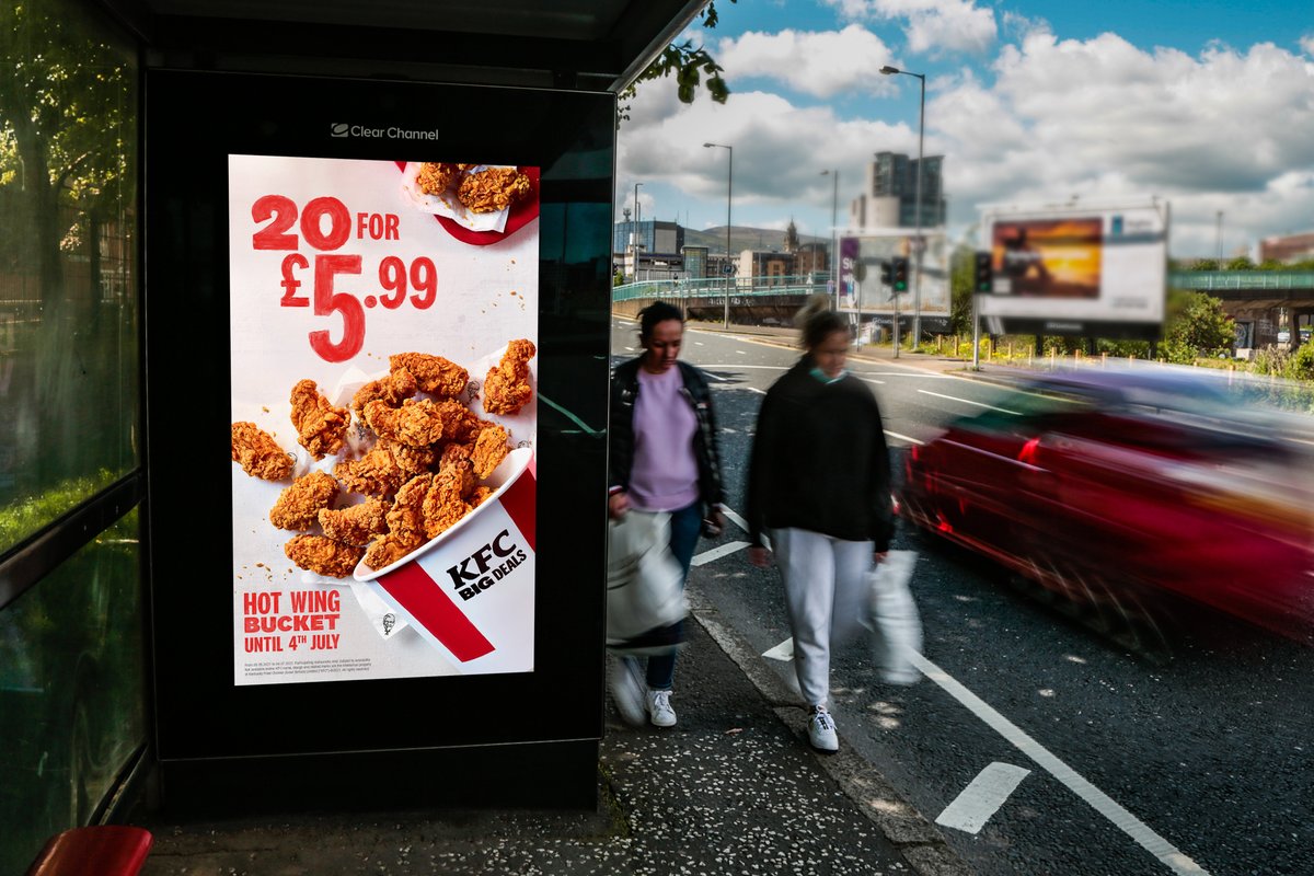 BMO_NI's tweet photo. 20 piece 'Hot Wing' bucket for just £5.99 at KFC until the 4th of July! #DOOH #AdshelLive #PlatformForBrands #Lunch #TreatYourself #LunchDeals #DigitalOutdoor #RoadsideAdvertising #Tasty #Chicken #OutdoorAdvertising https://t.co/4mGEWHmfsX