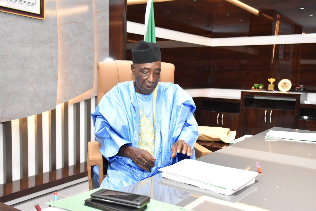 FmardNg's tweet photo. vFEC: The Agric Minister @NanonoSabo currently in attendance at the weekly virtual Federal Executive Council meeting (vFEC), presided over by President @MBuhari at the State House, Abuja.

#AsoVilaToday https://t.co/LdmIsyzRdG