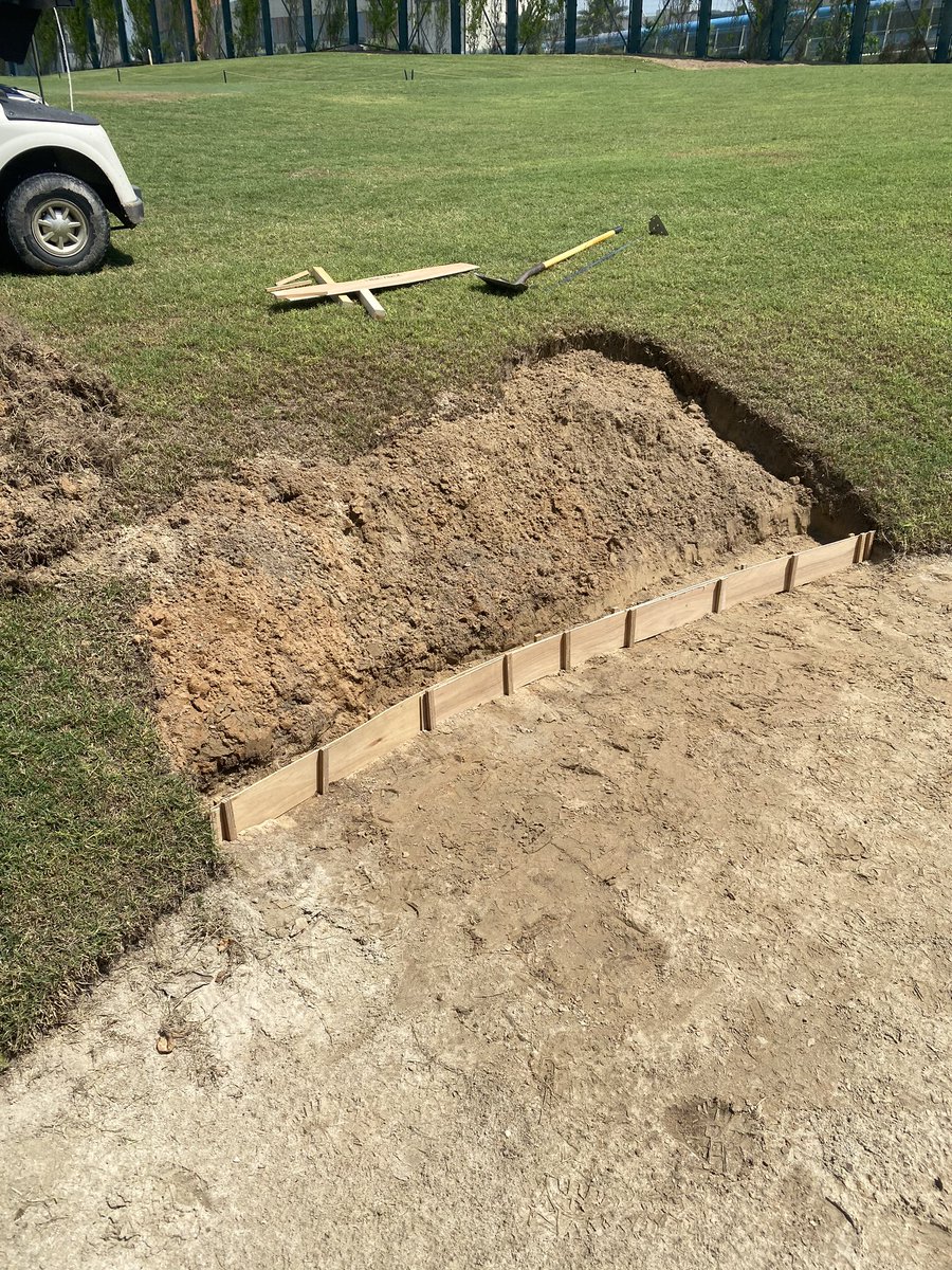 golf_wells's tweet photo. A stuck sprinkler head washed out the face of one of our waste bunkers. Nice little afternoon project for myself today. #Greenkeeping #dubaigolf #golf #golfcourse #golfcoursemaintance https://t.co/ess8ZJ91Bt