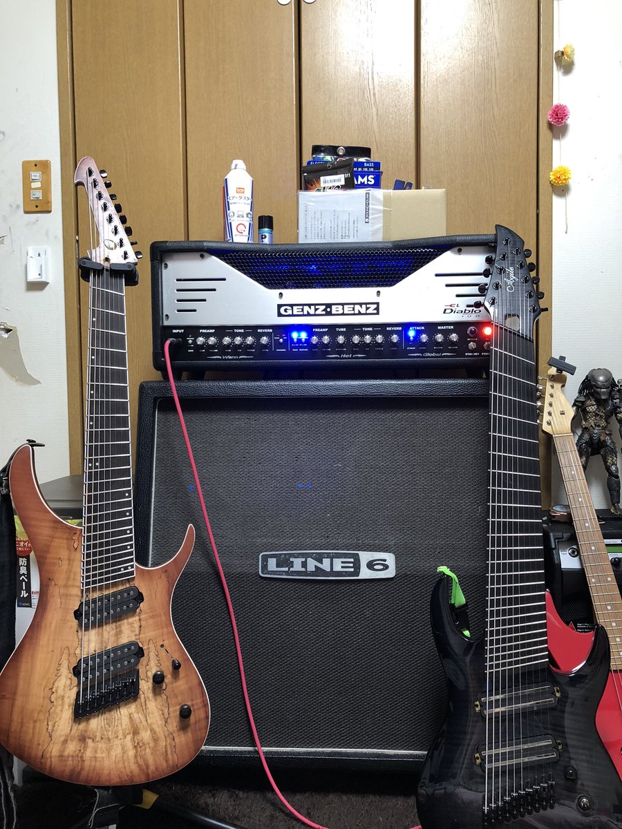 666KAZUHIRO666's tweet photo. 久しぶりに🎸アンプ掃除した🧹
球もまだ元気だから交換まだしなくていいな!
今となっては貴重なGenz Benz EL Diablo 100
ん〜8弦、10弦には中々合わないな
やっぱり6弦、7弦辺りがパンチあってベスト!
#GenzBenz #GuitarAmp #8弦ギター #10弦ギター #8StrngGuitar #10StringGuitar #ギターアンプ https://t.co/Jwo5Gqru5K