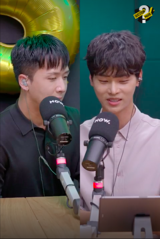 woosmamacat__'s tweet photo. so nice to see these two in one frame 💙

also hakyeon keeps talking to himself into the mic and complaining about the mic being there and shik is just why are you even speakING YOUR INNER THOUGHTS INTO THE MIC 😂 https://t.co/mQYtk7DvSQ