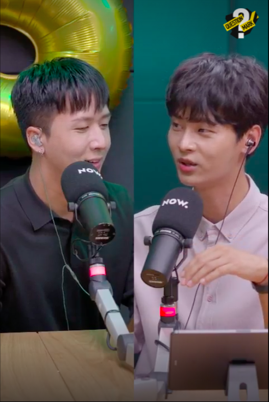 woosmamacat__'s tweet photo. so nice to see these two in one frame 💙

also hakyeon keeps talking to himself into the mic and complaining about the mic being there and shik is just why are you even speakING YOUR INNER THOUGHTS INTO THE MIC 😂 https://t.co/mQYtk7DvSQ