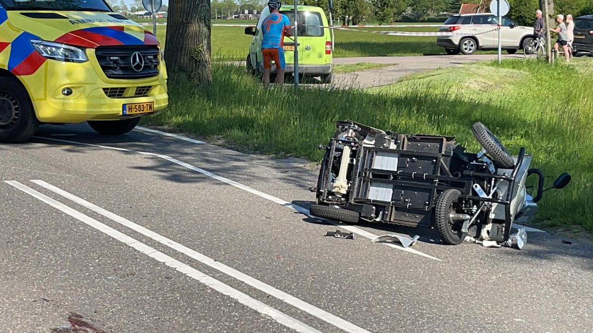 Nu op Hollands Kroon Actueel: "Zwaargewonde bij ongeval met scootmobiel en auto Waarland" | #112 #auto #ongeval #scootmobiel #waarland #zwaargewonde ..