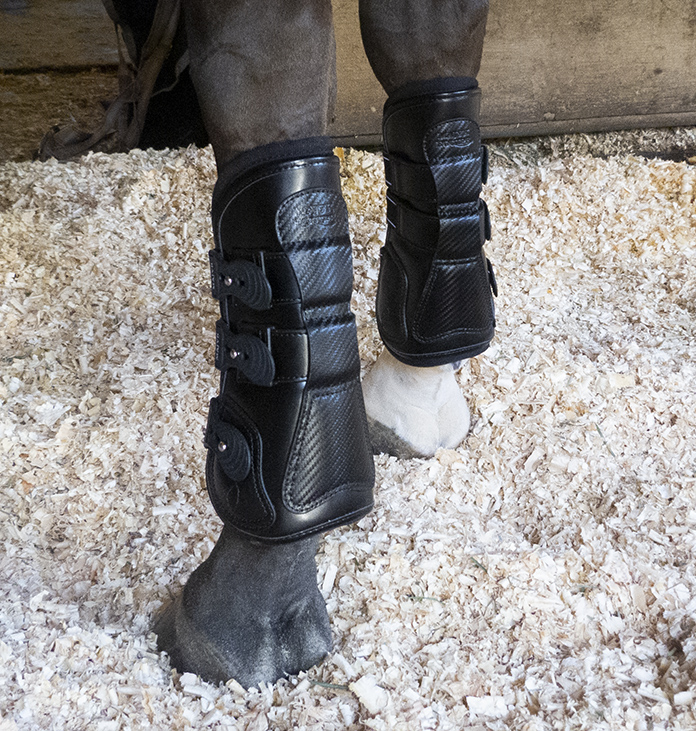 Sparkle or Carbon? Which Majyk Equipe  Leather Jump Boot look do you prefer?