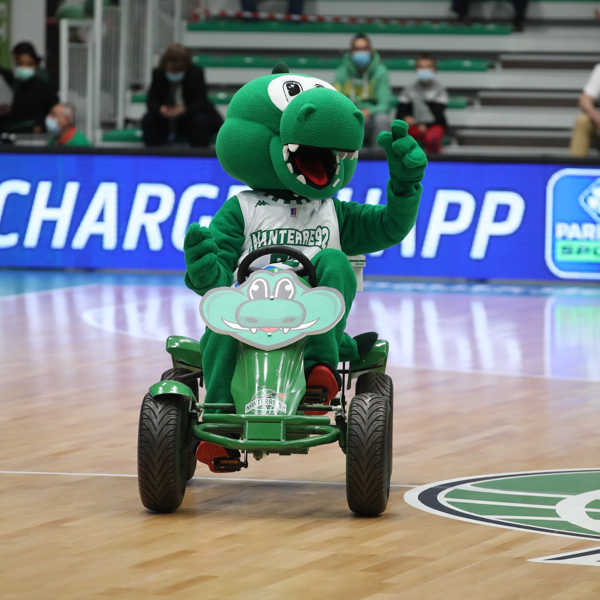 Nanterre92's tweet photo. Dunky est-Il prêt à conduire Nanterre 92 vers la #victoire ⁉️

#WeAreJSF #Nanterre #Basketball #JeepELITE https://t.co/uyrVvT8Zpw