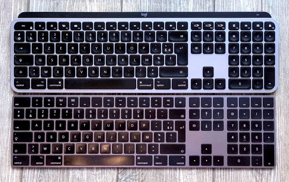 สามวันผ่านไป กล้าฟันธงแล้วครับ ถ้าคิดจะซื้อ Apple Magic Keyboard แนะนำให้ไปลองหา Logitech MX Keys มาลองก่อน คือมันใช้ดีกว่ามาก ในราคาที่ถูกกว่า พิมพ์แม่นกว่า กดมันส์กว่า มี backlight แล้วต่อได้หลายอุปกรณ์พร้อมกันด้วย