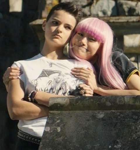 kisssgirls's tweet photo. happy pride month to them https://t.co/1u1QAZkATh