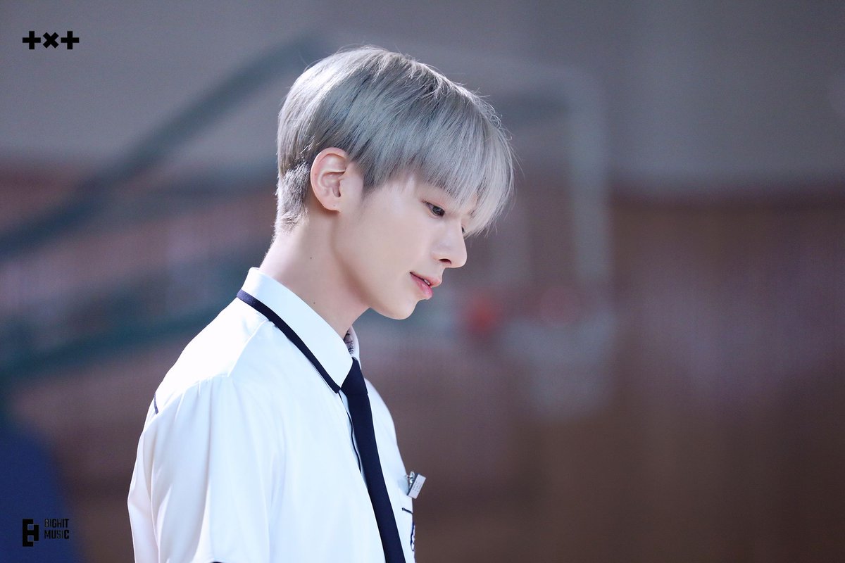 Taehyun_Col's tweet photo. FOTOS📸 | #TAEHYUN

TOMORROW X TOGETHER COMEBACK SHOW 'FREEZE' Detrás de escena VCR 🧊❄️📸

#투모로우바이투게더
#TOMORROW_X_TOGETHER @TXT_members @TXT_bighit #TXT_FREEZE #0X1LOVESONG https://t.co/W834Kt0TiV