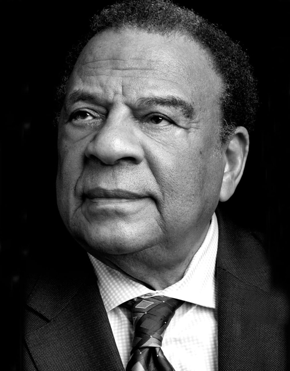 hassan_w14's tweet photo. “Khomeini will be somewhat of a saint when we get over the panic.” 

US ambassador to United Nations Andrew Young 1979 

#Khomeini_TheGreatLeader https://t.co/TY5BpGKKzL