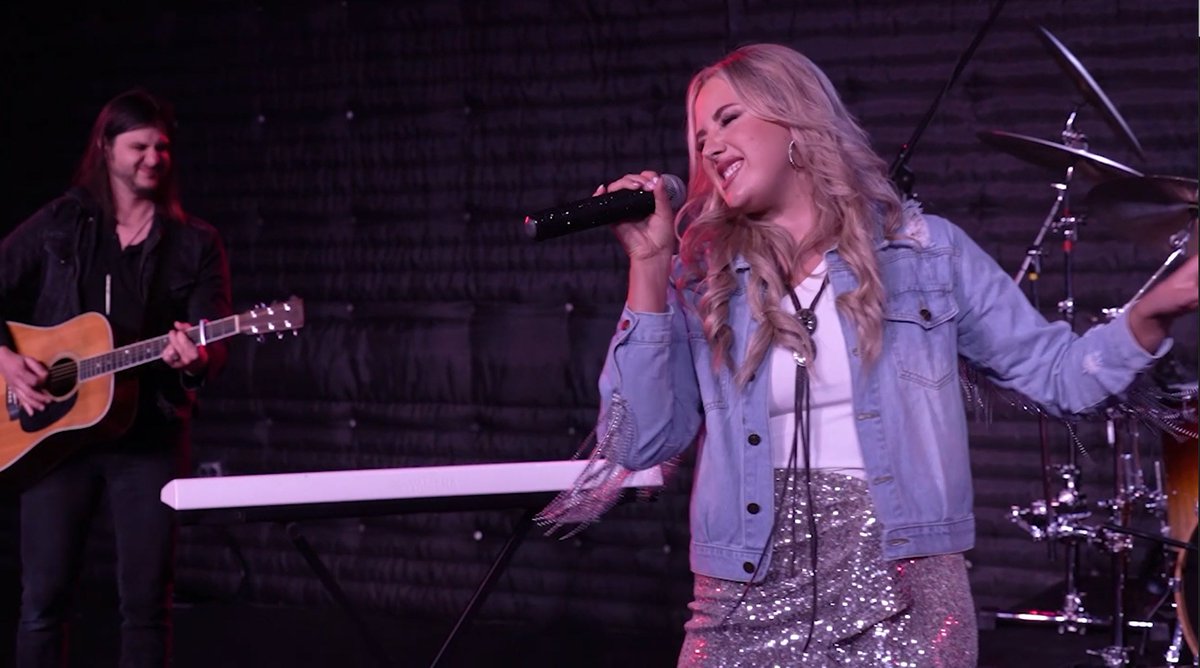 Tory Rines Singer 𝚃𝙾𝚁𝙸 𝙼𝙰𝚁𝚃𝙸𝙽 (@ToriMartinSings) | Twitter