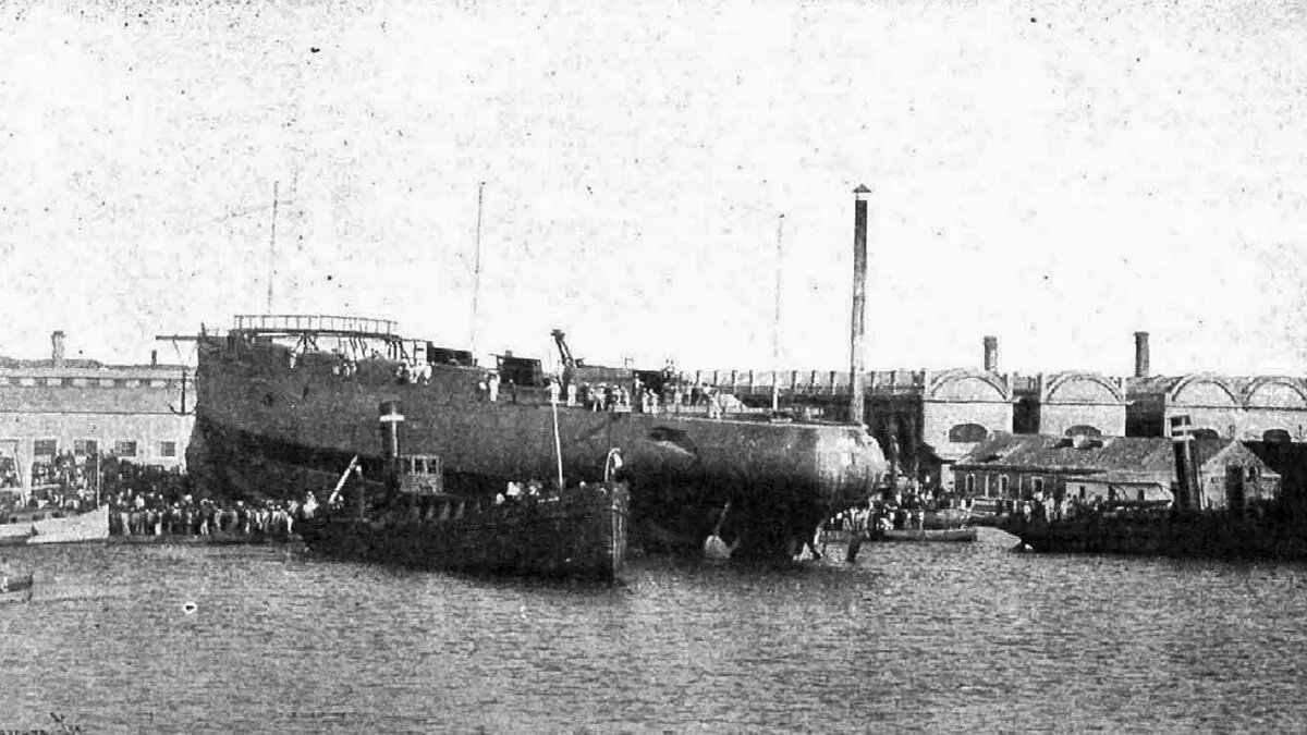 PlataformaMill1's tweet photo. SE CUMPLEN 125 AÑOS del #Bautismo del Crucero "PRINCESA DE ASTURIAS". Una #botadura programada para el mes de Octubre de 1896 y que tuvo algunos #incidentes tanto en la construcción como en la botadura, siendo #alistado 4 largos años después. https://t.co/ukuIUFLkV4 https://t.co/2mcP8S7XZX