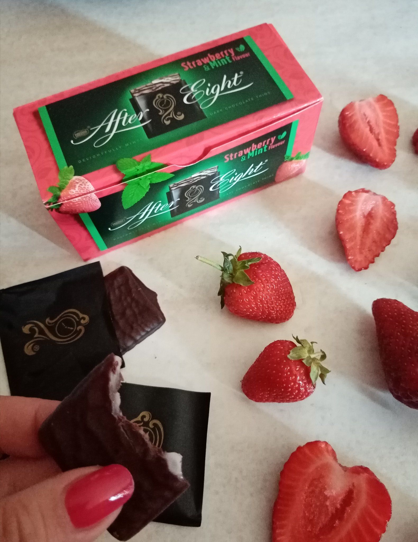 Annamaria Califano on X: After Eight with #Strawberry 🍓 mmmmh what a  great feel #taste #so #inRed #onMyTable #equinozioDelCuore #GoodMorning  #onMyMind #hard #days ? #positivityMotivation 🌼  /  X