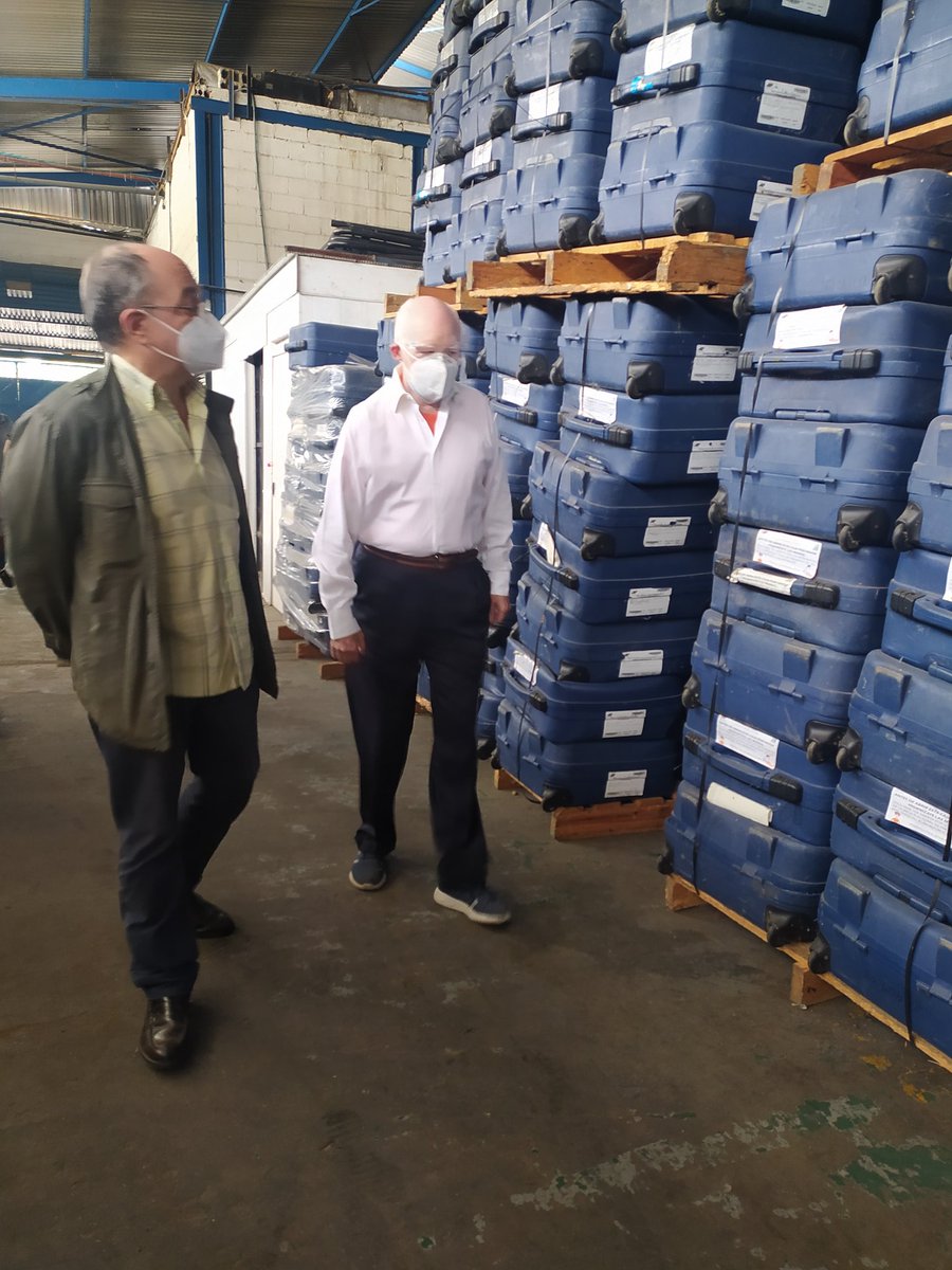cneesvzla's tweet photo. Presidente del Poder Electoral, Pedro Calzadilla, realizó recorrido por los galpones del CNE, ubicados en Guarenas-Miranda. https://t.co/dYLMGzev3p