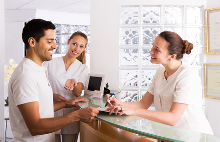 June is #MensHealthMonth and it's a good time to consider your overall health, including your feet. If you haven't seen a podiatrist lately, now is a great time to make an appointment with #TimothyBarryDPM: bit.ly/3hLXjS8