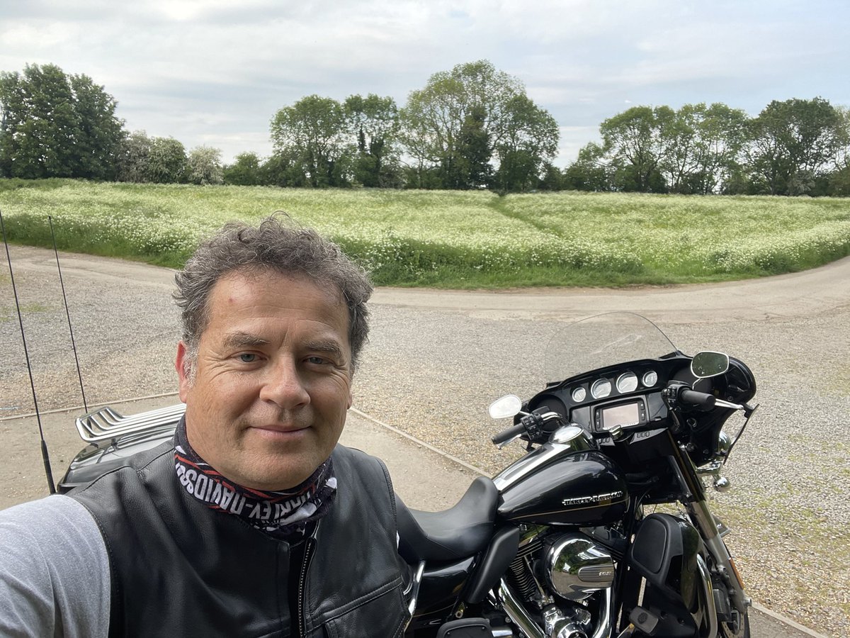 C J van Nieuwerburgh tweet media