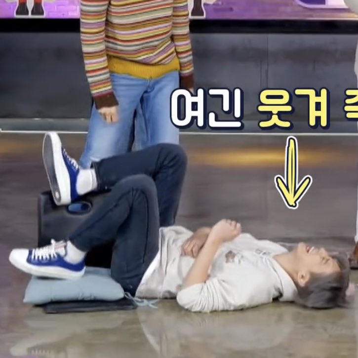 skyemione's tweet photo. aku melihat teaser chansoo hari ini:

#CHANYEOL_Targeted #DO_Targeted 
#EXO #DONT_FIGHT_THE_FEELING https://t.co/H0DqBRYras