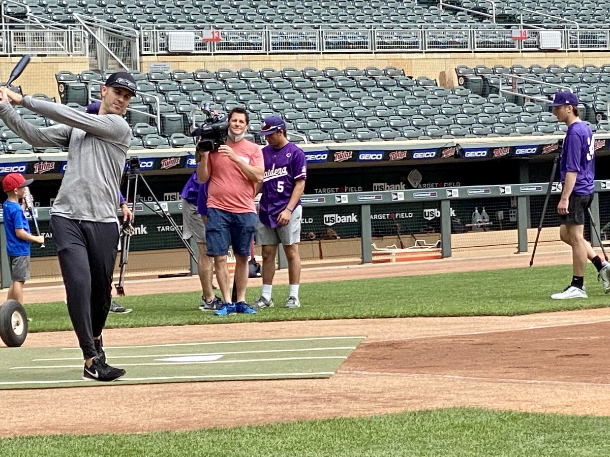 BarbaraCEO's tweet photo. Hey Dr Cooper… Joe is practicing before the #MauerClassic home run challenge for ⁦@GilletteChildrn⁩ …. https://t.co/NApkcZq8Go