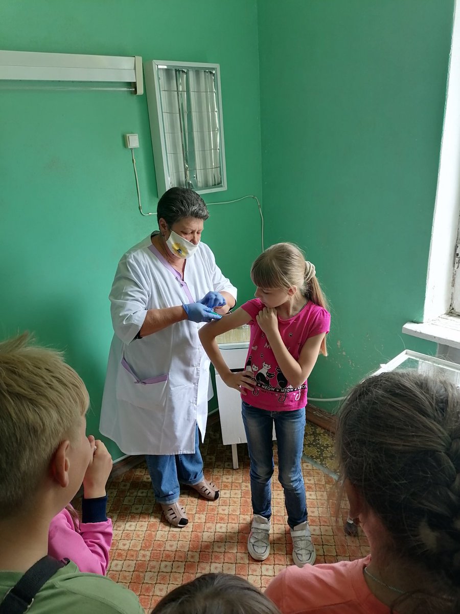 xAfkvYQ1cOlTC8N's tweet photo. 02.06.2021г. В ЛДП "Муравейник-территория профориентации"- День медицинского работника" Воспитанники ЛДП на экскурсии в Обшаровском отделении ГБУЗ СО"Приволжская ЦРБ". Педиатр Овсянникова И.И. и детская медсестра Пегова Т.А. рассказали о любимой профессии. Спасибо нашим врачам! https://t.co/tNEb2XEmLI