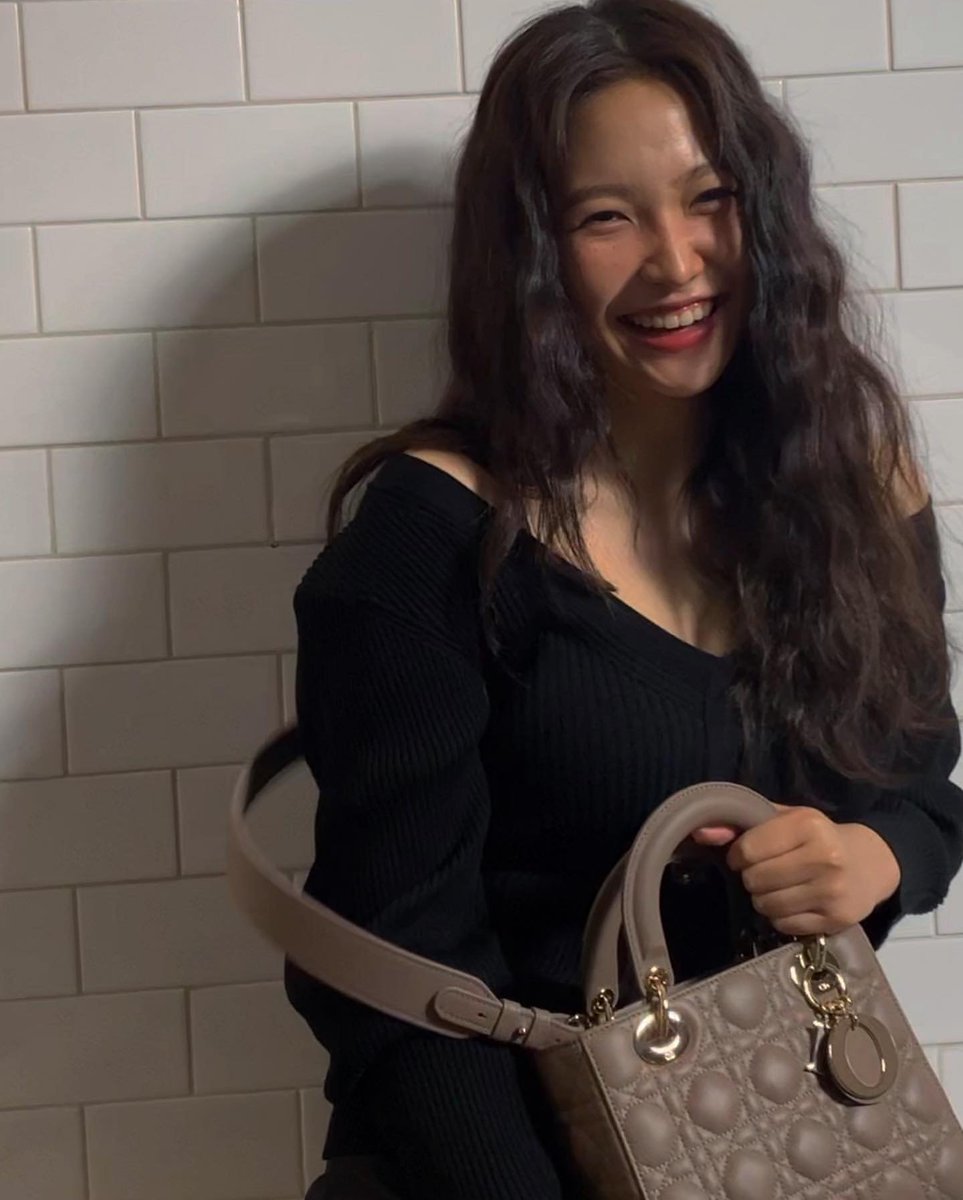 Red Velvet Brasil 💚 Hello tweet media