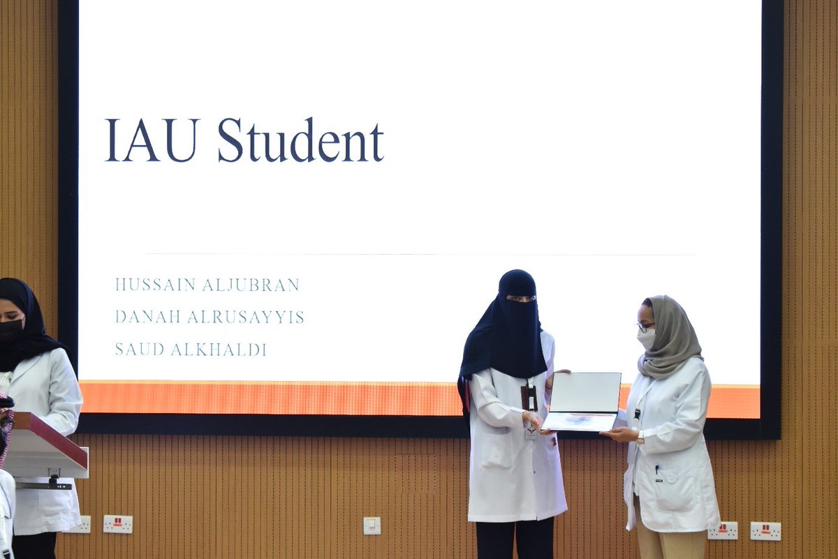 ENT_IAU's tweet photo. تشرف قسم جراحة الانف والاذن والحنجرة في #جامعة_الامام_الرحمن_بن_فيصل في #يوم_البحث_العلمي_الثالث بتكرييم الطلبه المشاركين 
 نظير تميزهم في المشاركة في يوم البحث العلمي الثالث . https://t.co/vLlguZecq0
