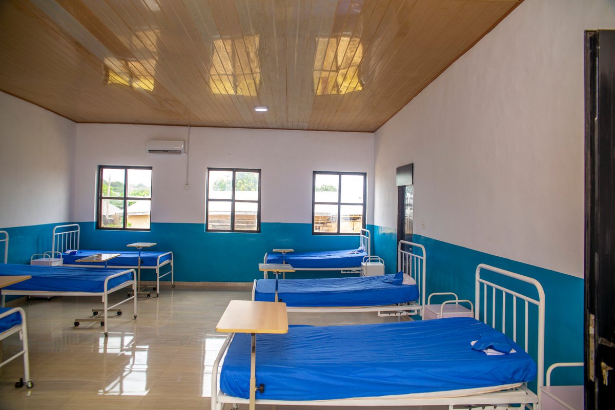 seyimakinde's tweet photo. Earlier today, we inspected the Igbo-Ora Isolation Centre, which has been upgraded and equipped to serve as the annexe for the General Hospital, Igbo-Ora. https://t.co/fU112e2WkI