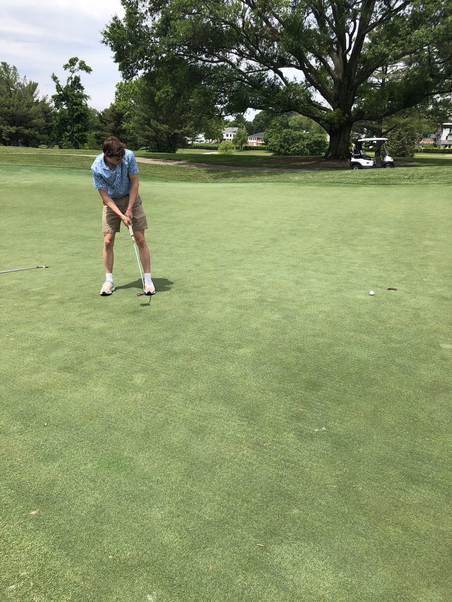 fletcher_vs's tweet photo. Tough scene at the first- matt: Par Fletch: Bogey..... Matt 1UP https://t.co/dGbvK0Qc9U