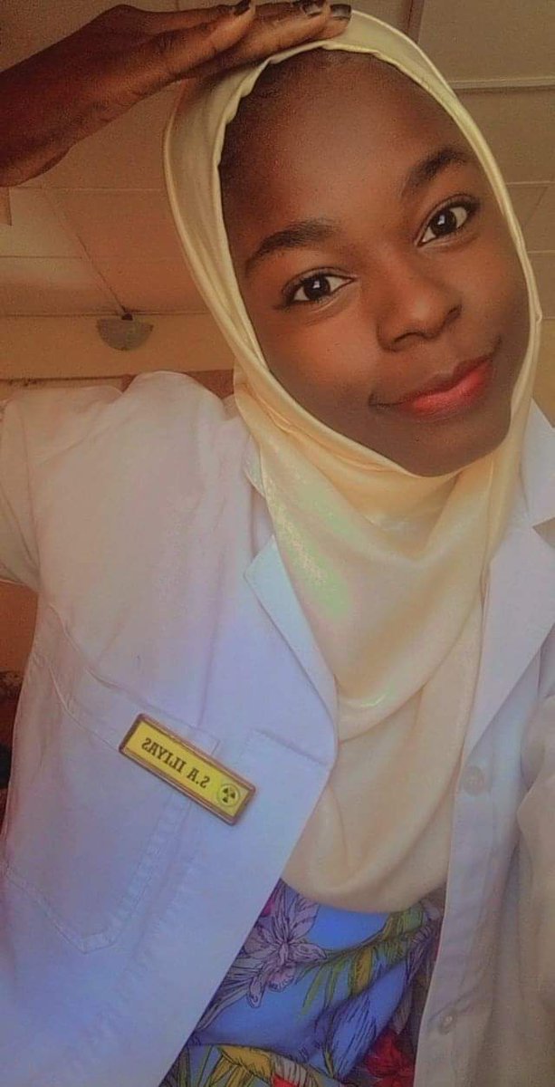 _SusuAbdul's tweet photo. I heard several people calling me student radiologists, radiotherapist or whatever which I'm a Radiographer "Student", the truth is alot of people don't even differenciate the two.

Who are RADIOGRAPHERS, RADIOLOGIST and their role in health system?

A Thread https://t.co/inruDzmi5U