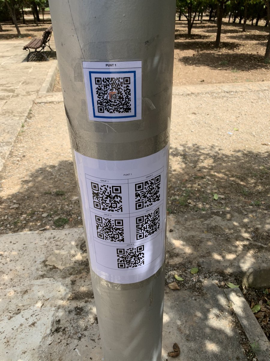 TomeuCladera's tweet photo. Hoy hemos trabajado la orientación a través de la app IOrienteering y los códigos QR. Los códigos de colores eran las balizas que debian seguir mientras que los otros eran retos y enigmas que debian hacer y descubrir a través del trabajo cooperativo. Ha sido todo un éxito! https://t.co/Wu3fakmMuI