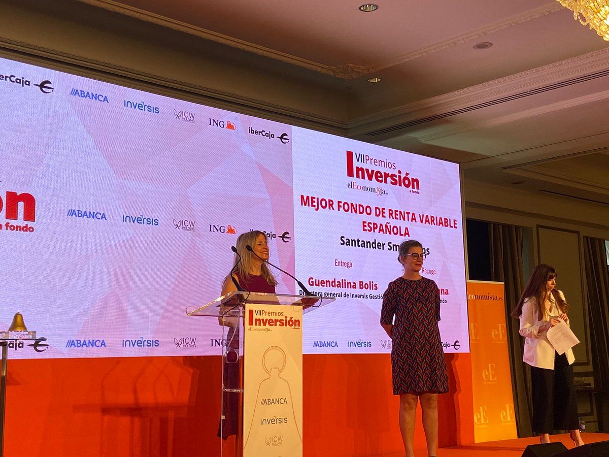 Inversis's tweet photo. 🏆 Ana Lledó, Directora de Negocio &amp; Relaciones Institucionales @Inversis; y Guendalina Bolis, Directora General de #InversisGestión, han participado hoy en los #PremiosInversiónaFondo de @elEconomistaes 

Patrocinado por @Inversis, @SomosAbanca, #ICWHolding, @ING_es e @ibercaja https://t.co/5WicANienp