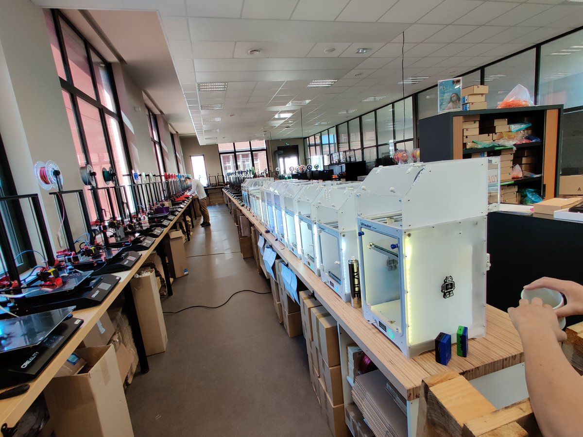 Le LH3D fablab a été accueilli par l'espace de co-working <a href="/NEcospace/">Normandy EcoSpace</a>. rencontre d'échange de nos savoirs faires et de nos expériences sur le thème de la fabrication. 
C'est toujours agréable de découvrir des initiatives Normandes qui partagent nos valeurs. 
#tierslieuxnormandie