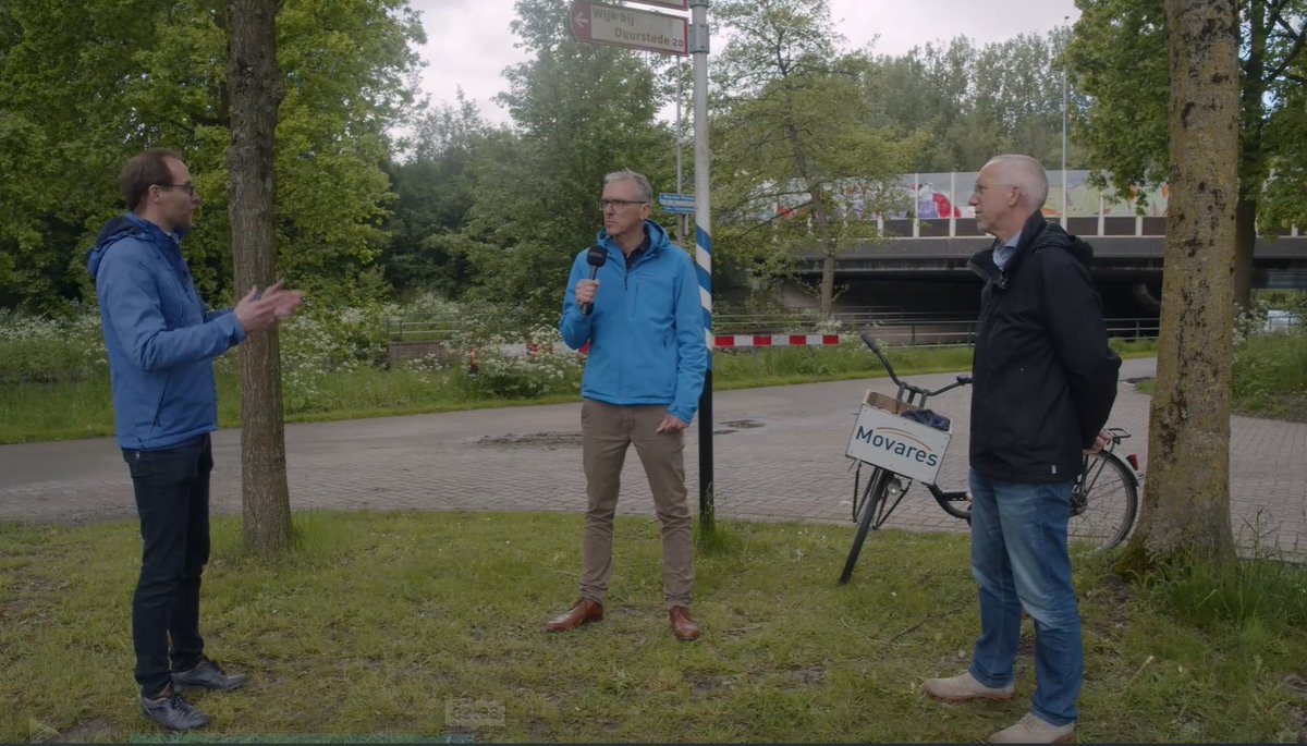 Het interview van Mathijs van Vliet (vlnr) met Kees van Muiswinkel (RWS) en Onno Hazelaar (ProRail) is onderdeel van ons Movares-webinar 'Klimaat en infra: keuzestress of tijd zat?'. Meedoen op 17-6 van 12.30 -13.45 u? tinyurl.com/2xzxyc93