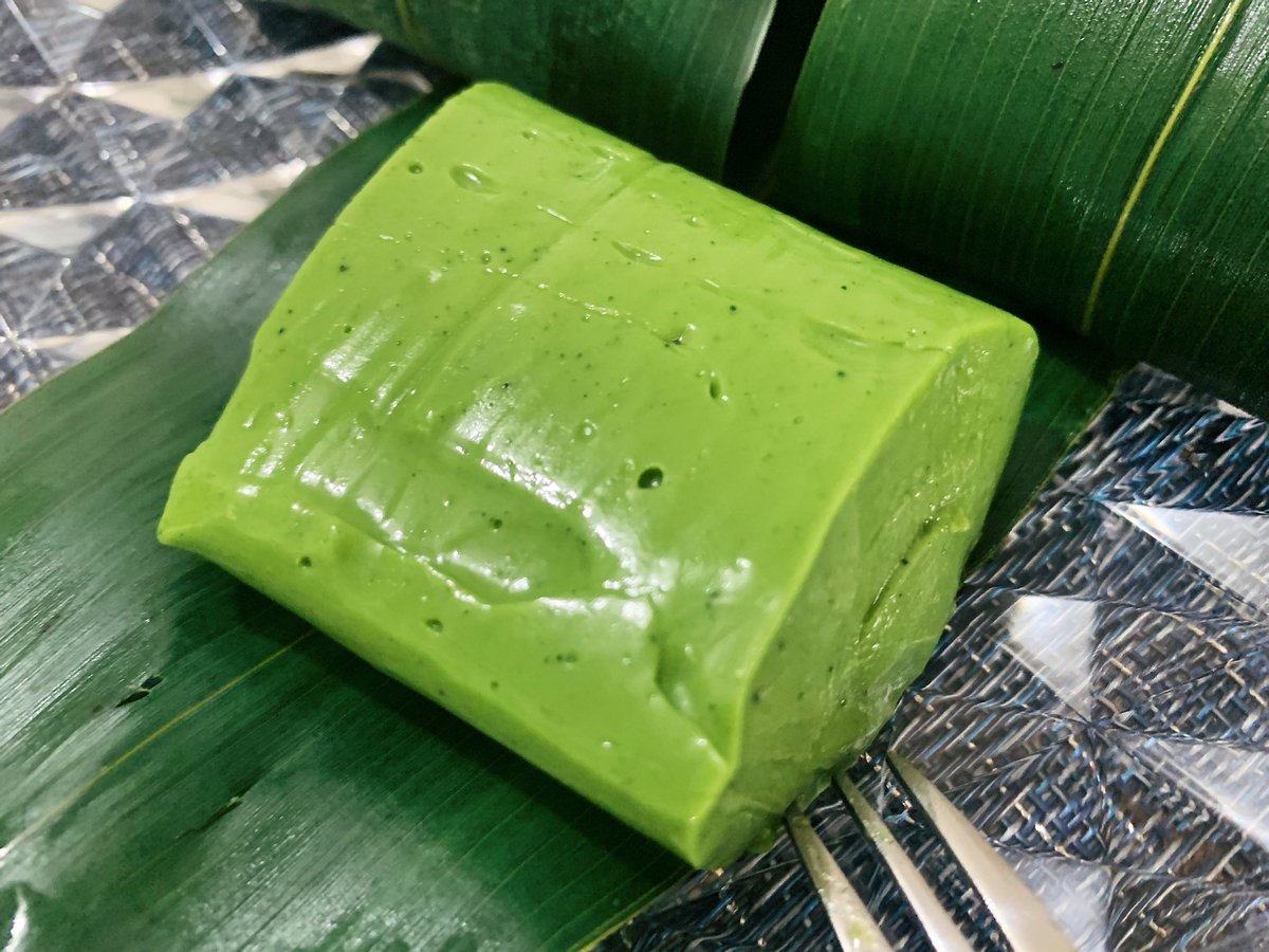 muni_sweets's tweet photo. 【京はやしや】
価格：5個入2215円+送料

茶葉そのものを食すというキャッチコピーがピッタリな抹茶スイーツ！濃厚ねっとりとした食感でゆっくりと口の中全体に上品な抹茶の香りが広がる。お取り寄せ抹茶スイーツの中でも個人的に特におすすめ。 https://t.co/v4qMUTA4w1