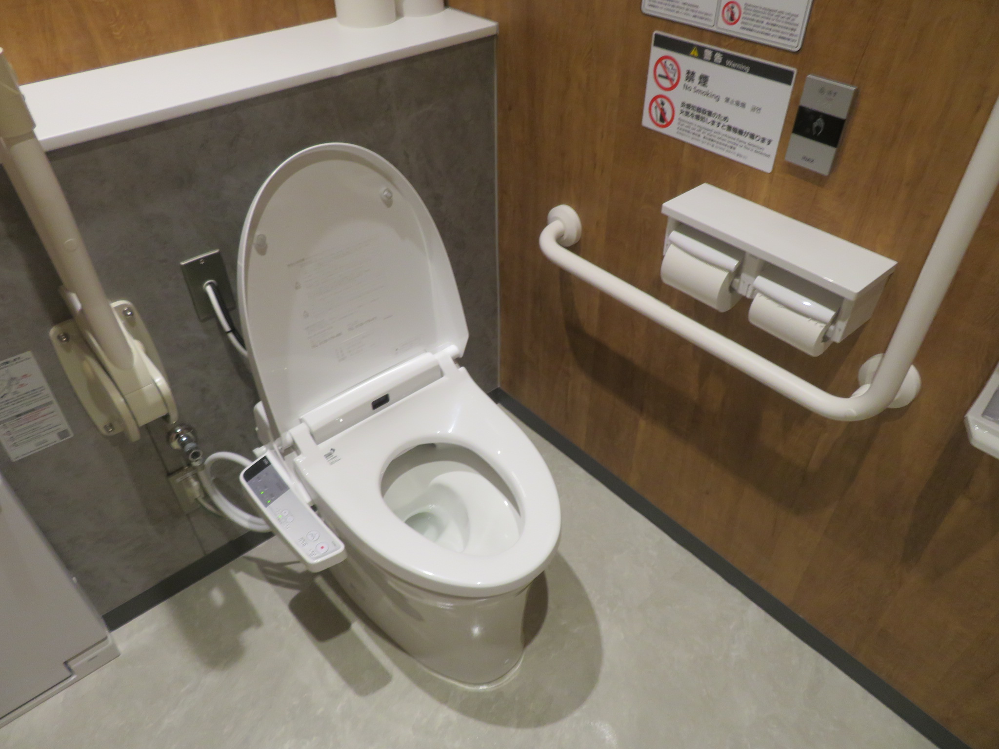 トイレでパーティ MySizePotty マイサイズポッティ - YouTube