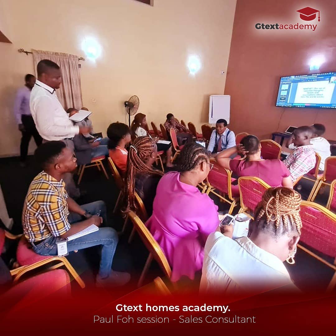 gtexthomes's tweet photo. Today's Sales Training session with @paulfoh a seasoned Sales Consultant was mind-blowing & timely as always.
The Art of Selling ruthlessly was made much more simpler.
Proudly sponsored by GTEXT HOMES ACADEMY @gtexthomes
What a mindset shift session! 🧠
#gtext #salestraining https://t.co/Caccvujw3v
