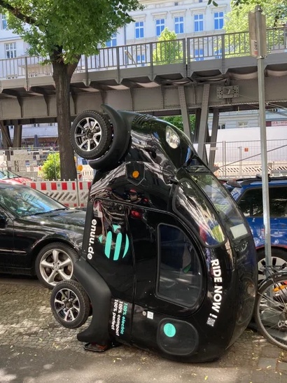 Herzlich Willkommen in Berlin, <a href="/ENUUmobility/">ENUU</a>.

Quelle: old.reddit.com/r/berlin/comme…