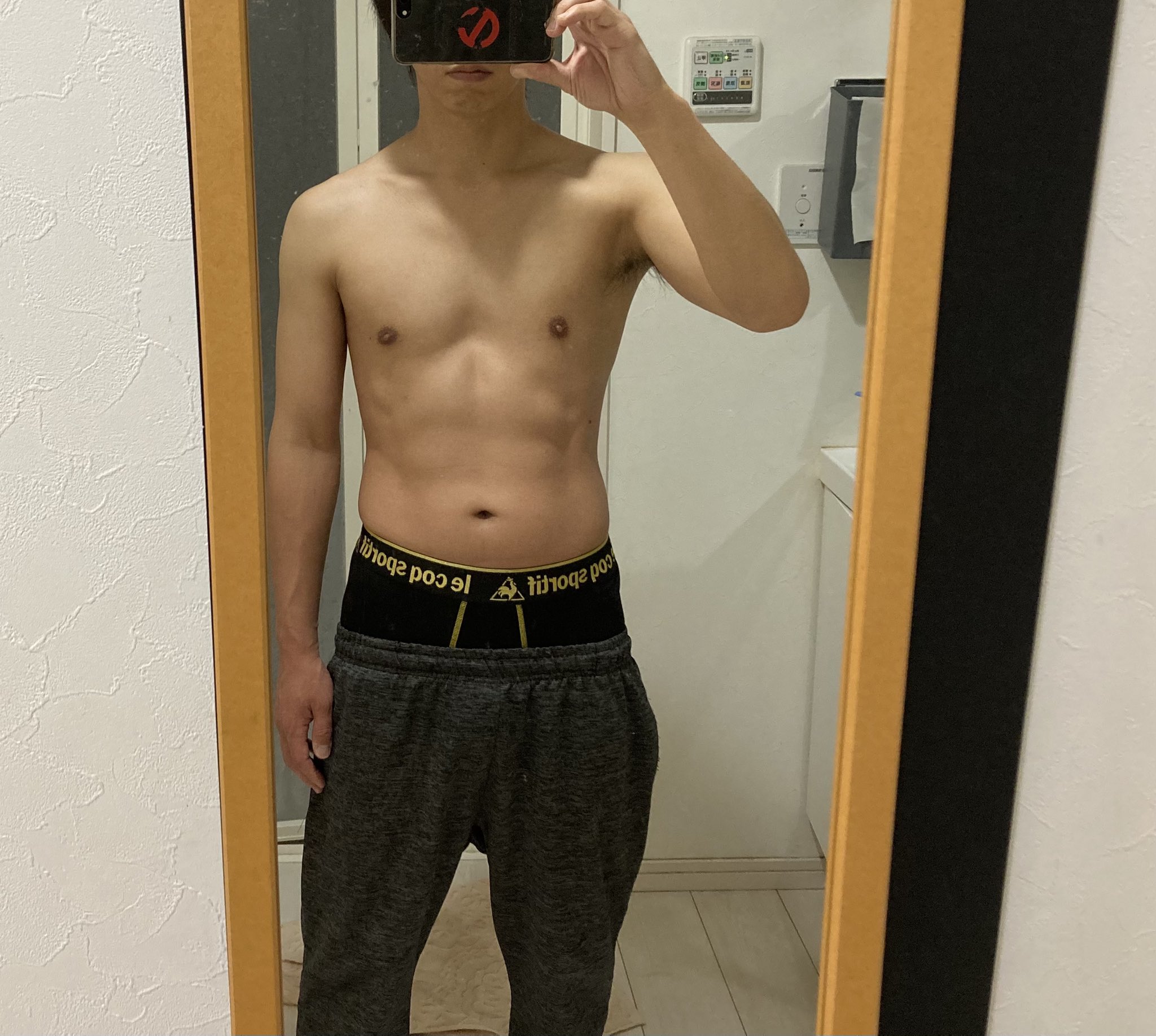 Hayate 腹筋大好き アブローラー 100回 100日 ３日目 アブローラー 腹筋男子 筋トレ男子 腹筋バッキバキ 継続は力なり T Co Msmpgzk9v0 Twitter