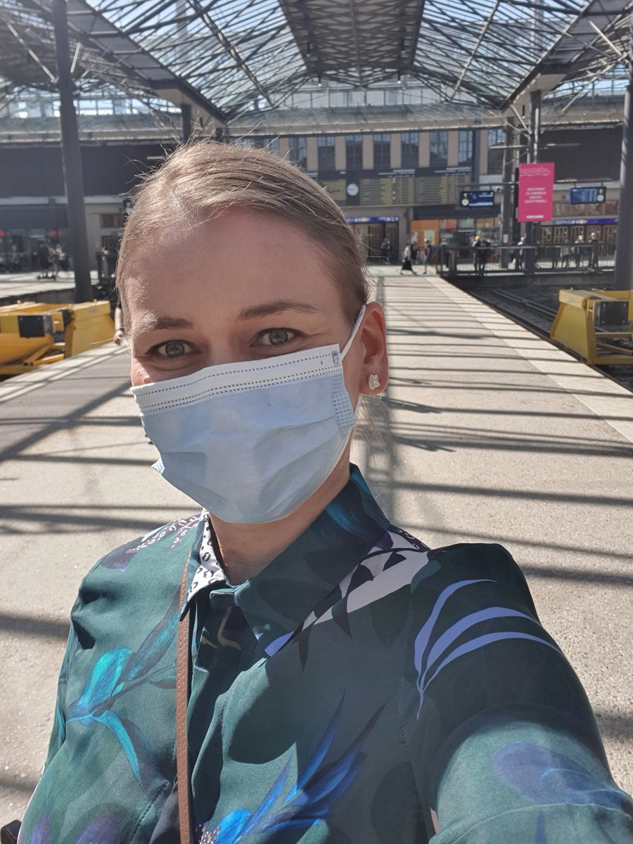 Tänään pitkästä aikaa täällä 😊 Erittäin mielenkiintoinen <a href="/MimmitKoodaa/">Mimmit koodaa</a> keskustelu takana <a href="/Laura_Juvonen/">Laura Juvonen</a> kanssa teknologia-alan houkuttelevuuden ja monimuotoisuuden kasvattamisesta ja tarvittavista panostuksista. Podcast kuunneltavissa syksyllä 👌