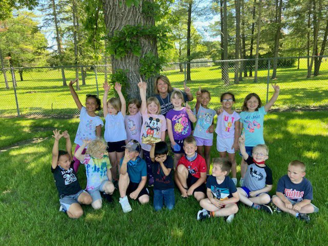 Mr_Turek's tweet photo. ACTIVITY DAY was a HUGE success! We had 4 classes bring home the ‘Golden Shoe’ for winning the Class Relay, and doing it the Bluejay Way

Already can’t wait for next year! 

Thank you to our sponsors for the treats and helping make today possible! 
@KwikTrip 
@ItronInc 
@Walmart https://t.co/7dhXuSHx1o