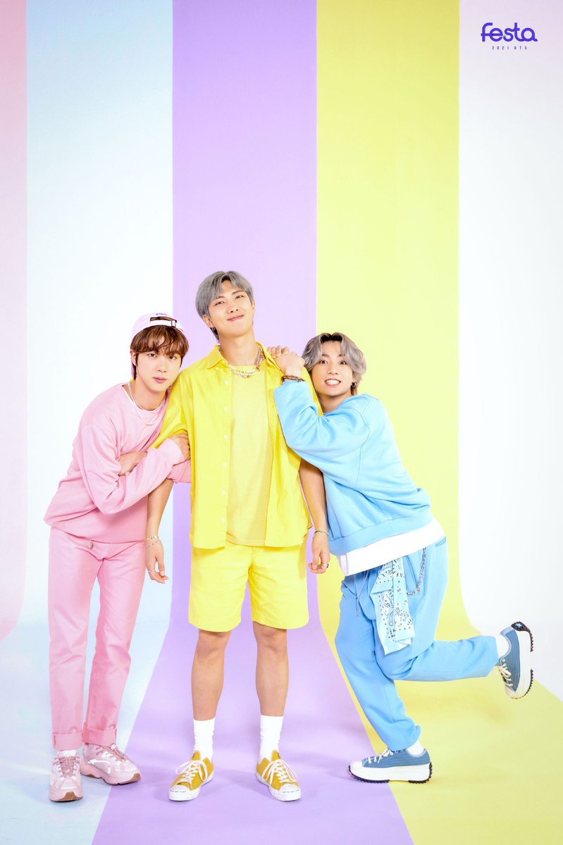 BangBangtanEsp_'s tweet photo. 🌌 [#2021BTSFESTA] @BTS_twt 

#BTS nos trae más fotos familiares #2 💗(1/8)

Hilo↘️

~Oh qué veo ¿subunidades?
(Me acabo de despertar y no funko ignórenme)

Miri🐥

#방탄소년단 #BTSARMY
#BTS8thAnniversary #RollingUpToFesta https://t.co/pU8i76I2cO