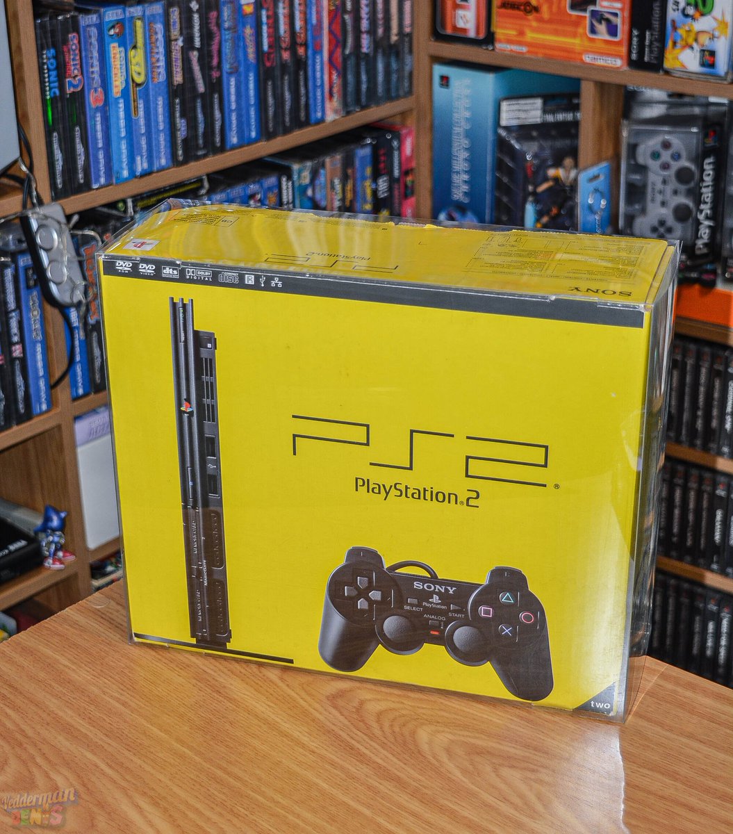 Veddermandenis's tweet photo. Sony sure knows how to do a good downsizing!
#ps2 #playstation2 #ps2slim #pstwo https://t.co/fgGsfKkSYJ