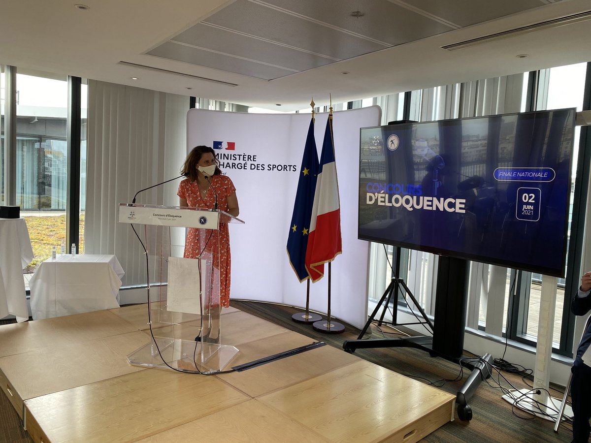 Aujourd’hui <a href="/RoxaMaracineanu/">Roxana Maracineanu</a> accueille au sein du ministère des sports le concours d’éloquence organisé par le <a href="/FondaCtionFoot/">Fondaction du Football</a> et <a href="/promethee_educ/">Prométhée Éducation</a>