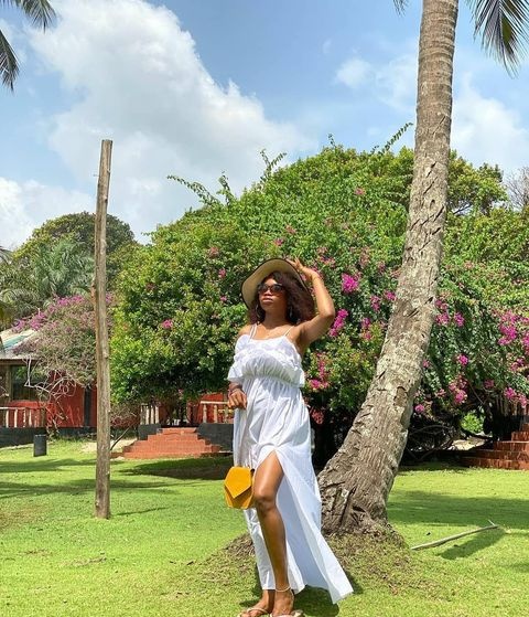 lacampagn_beach's tweet photo. Is it too early to think about the weekend 🤔 

This photo  of @mz1da being  kissed beautiful by the sun 🌞 reminds us that everyday  can be beautiful  if we want it to be . 

When was the last time you were sun-kissed?

#sunkissed #sunkiss #weekendeveryday https://t.co/3OSNOQXkq0