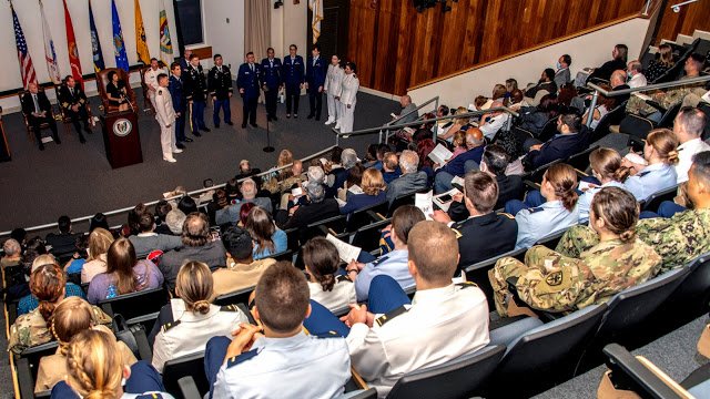 USUhealthsci's tweet photo. At a memorial service for those who donated their bodies for #MedEd, a student thanked families of the deceased: "Every future patient of ours owes you a debt of gratitude for affording us the opportunity to explore medicine w/ people you hold so dear.” https://t.co/0QZksoxFM3 https://t.co/Pzb0JTGH8H