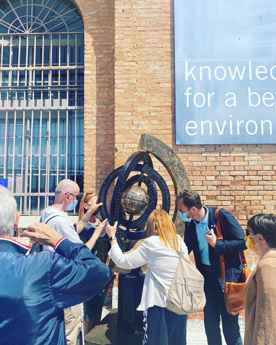 🎉Welcome #June 😍Can you see and feel with your hands??🖐🏽Enjoying the power of the sea, arts and the human touch to unify people which could see &amp; who could not see 👁 at #SaloneNauticoVenezia ⛵️ 🌊“Mare senza confini Arte senza barriere” Gianmaria Potenza &amp; Felice Tagliaferri🙌🏻