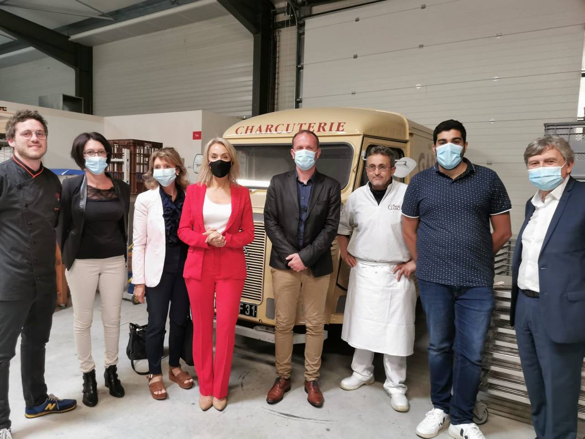 Ce matin, nous avons apporté notre soutien aux entreprises du territoire à #Eurocentre en présence de  <a href="/NadiaPellefigue/">Nadia Pellefigue</a> VP #Occitanie,  <a href="/SFloureusses/">Sandrine Floureusses</a> VP #HauteGaronne,  <a href="/vdenouvion/">Victor Denouvion</a>...

Merci à <a href="/Jimenez_FVA/">Jimenez Transport & Location</a>, <a href="/GaronneFruits/">Garonne fruits - Réseau le Saint</a> et à la <a href="/maisongarcia/">Maison Garcia</a> de votre accueil et de votre action!