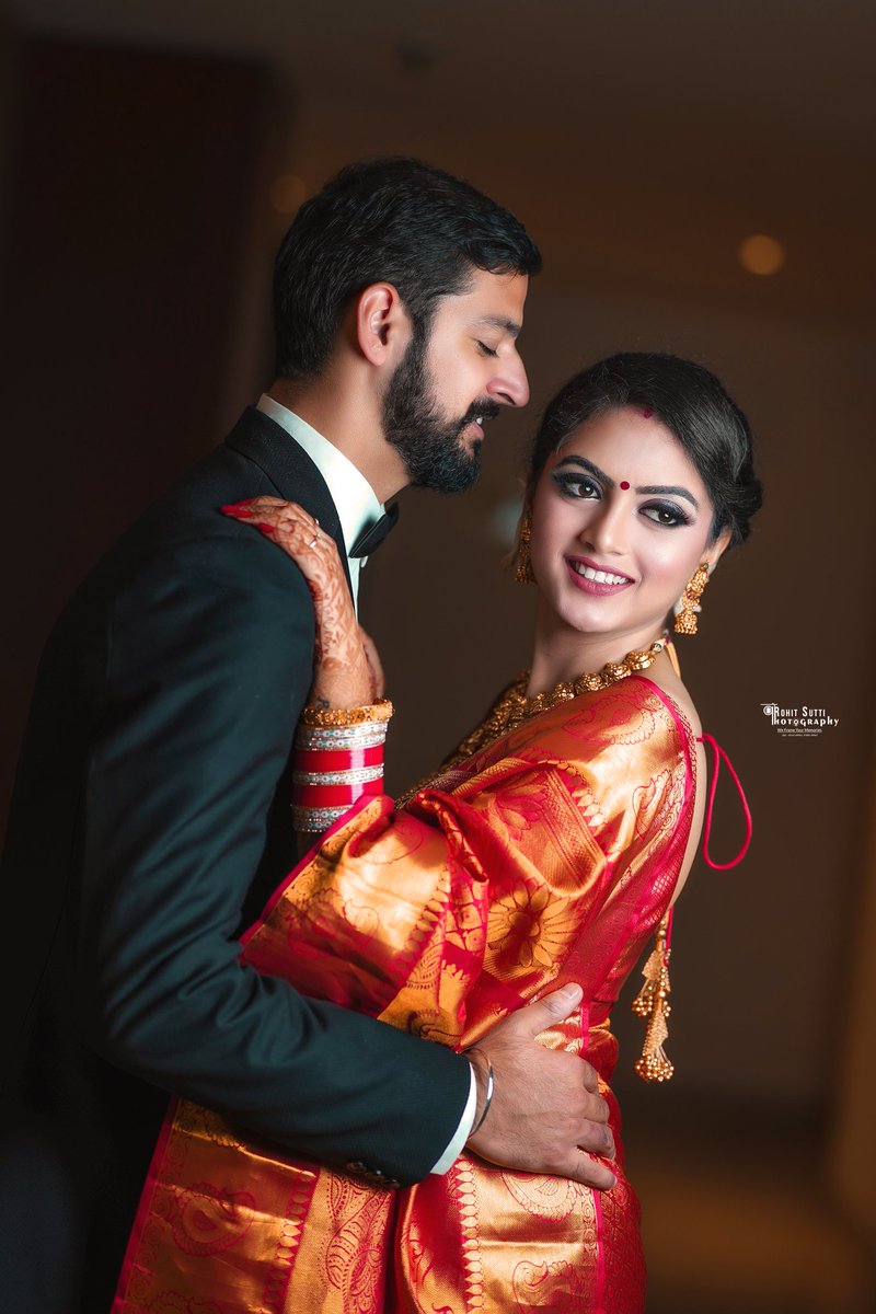 rohit_sutti's tweet photo. IN Frame : @gauravbhardwaj930 ❤ @jyotiyogi026 

#bride #smile😊 #priceless #smiley #beautifulwomen #groom #love #beautifulgirl #beautifully #beauty  #indianweddingdress #beautifulbride #sareelovers #sareecollection #reception  #weddingmakeup #photooftheday #rohitsuttiphotography https://t.co/4UeM3r2uo4