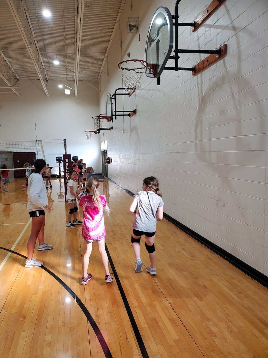 PLHS_Volleyball's tweet photo. Who needs a net when you can pass against the wall.  Love your energy @chloepasch Elementary camp day 2!
#WeArePLV #WeCanPlayAnywhere #Monarch4Life https://t.co/j86IHR5WQQ