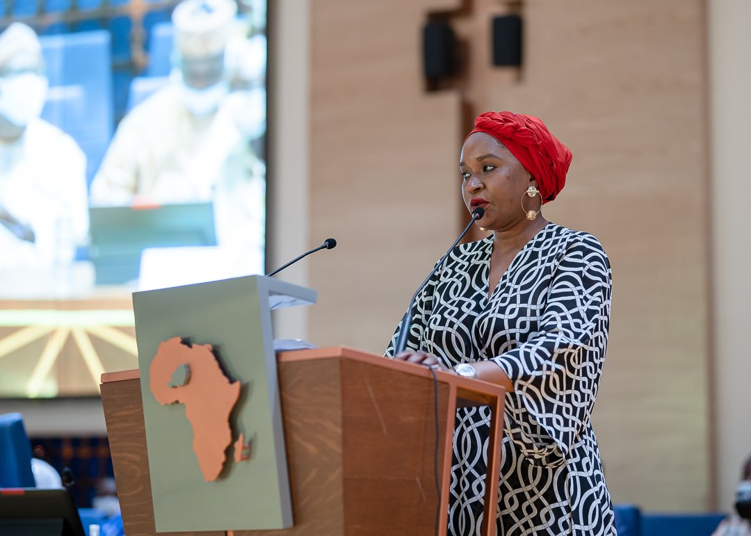 J'ai eu l'honneur d'assurer la maîtrise de cérémonie du lancement du Projet Niger LIRE sous la présidence de SEM <a href="/mohamedbazoum/">Mohamed Bazoum</a>.
En collaboration avec la <a href="/Banquemondiale/">Banque mondiale</a>, ce projet est la manifestation de l'implication des autorités du #Niger en faveur d'1 éducation de qualité.