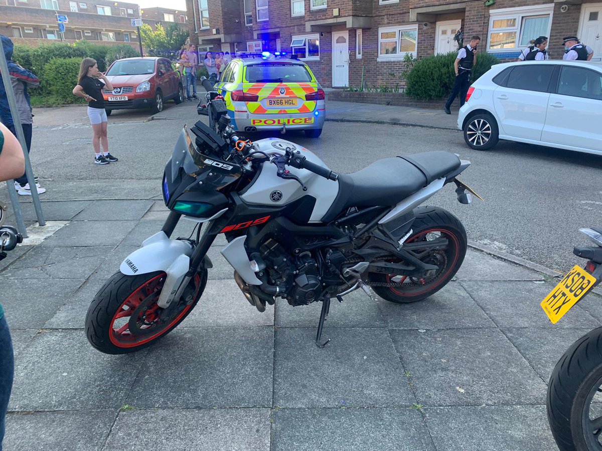 MPSGreenwich's tweet photo. #Arrested Integrated Enforcement team were on foot patrol on the Glyndon, see suspicious male on high powered bike. Stopped and searched and found in possession of drugs and bike was stolen! Owner was delighted to have his bike returned! #Stopandsearch #oneinthebin https://t.co/cDORVQBMVm