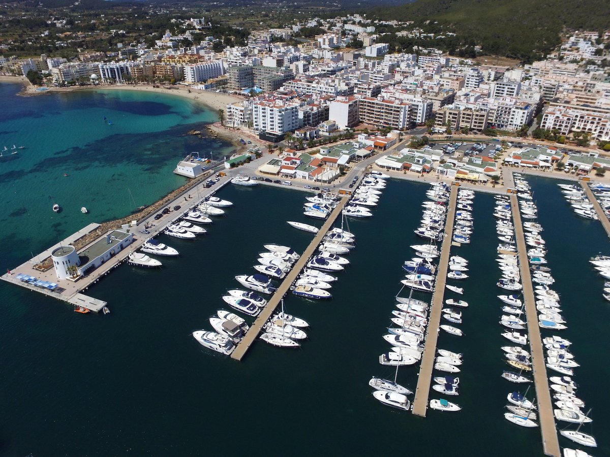 marinasdeespana's tweet photo. M A R I N A S   D E    E S P A Ñ A 🌊🇪🇸
Presentamos nueva marca en @BoatshowPalma👌Marinas de España está integrada por más de 180 #puertosdeportivos y turísticos españoles. 
📍 Viernes, 4/06 ⏱12horas
ℹ https://t.co/dHYNkxcg7V
#Feapdt #MarinasdeEspaña #Spain https://t.co/jGkeDjwY9N